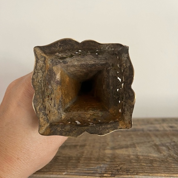 Brass bud vase - Picture 4 of 7